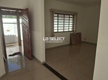 4f010d9da8154eef40e91406695ab6e490d580d3 · Casa no bairro Vigilato Pereira com três quartos e duas suítes.