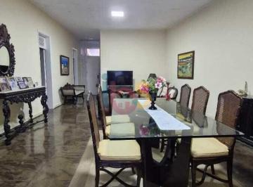Casa · 201m² · 3 Quartos · 3 Vagas · Vendo Casa no Centro de Ilhéus - BA