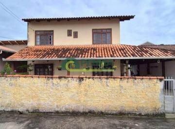 d31b346adf15aa169d06f68df8b1c1f3e246cd82 · Sobrado com 4 dormitórios à venda por R$ 950.000,00 - Centro - Penha/SC - 500 metros do mar