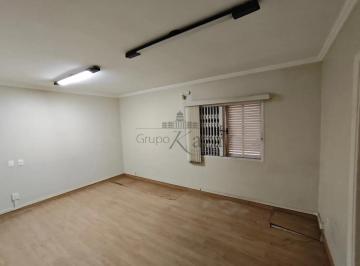 Comercial · 450m² · 7 Quartos · 8 Vagas · Ponto Comercial - No bairro Jardim Esplanada II - 300m²