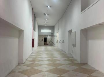 Comercial · 141m² · 2 Quartos · Loja Comercial - Centro - 141m².