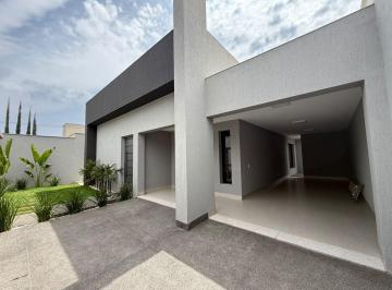Casa · 350m² · 3 Quartos · 2 Vagas · Casa nova e moderna com 3 suítes à Venda no Setor Sul em Goiânia-Go.