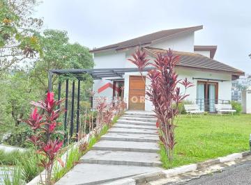 Casa · 420m² · 3 Quartos · 3 Vagas · Sobrado em Rua Ruvigo - Jardim Imperial - Arujá/SP