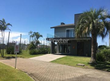1.jpg · Casa, 3 dormitórios, 331.8 m², em Centro