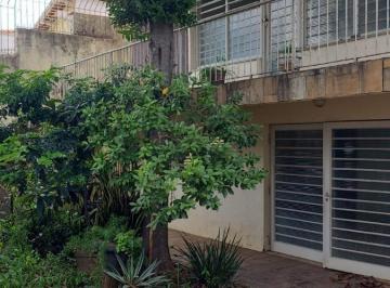 Casa de 3 quartos, Campinas · Sobrado à venda no Jardim Leonor, Campinas - 195 m² construídos, 3 quartos, 2 suítes e 6 vagas
