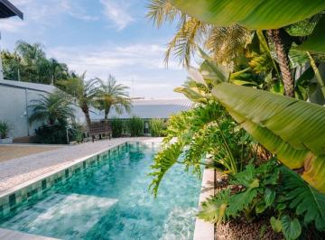 Casa de 3 quartos, Campinas · Casa térrea à venda no Jardim Santana, Campinas - 300 m², 3 quartos, piscina aquecida e 4 vagas