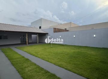 Photo 1 · Casa residencial com 3 quartos sendo 1 suíte disponível para locação no bairro S