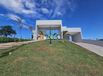 Photo 1 · Casa à Venda no Condomínio Champagne | 2 Suítes, Piscina e Lote de 1.000 m²