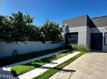 Photo 1 · Casa com 2 Quartos à venda, 180m² - Xangrila