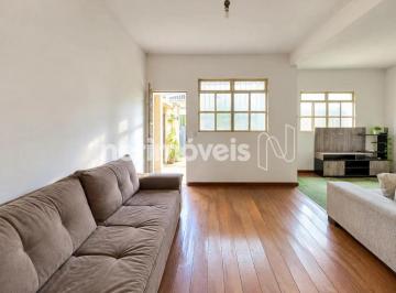Sala de estar · Casa de Esquina em Terreno de 360 m²;, com 3 Quartos, Suíte e Amplo Quintal
