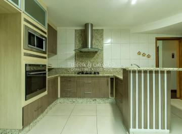 Casa de 5 quartos, Pinhais · Sobrado para venda em Jardim Amélia de 326.00m² com 5 Quartos, 1 Suite e 4 Garagens