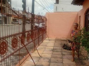 Casa de 2 quartos, São Luís · Casa no Cohab, pertinho do Pop Center, com garagem para 2 carros!