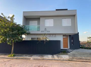 Casa · 245m² · 3 Quartos · 2 Vagas · Casa Condomínio em Jacareí