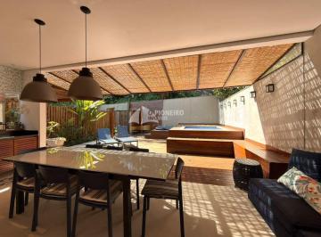 Casa · 162m² · 4 Quartos · 2 Vagas · Casa de Condomínio com 4 suítes a 600m da praia de Juquehy