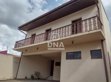 Casa · 374m² · 3 Quartos · 4 Vagas · Casa para venda em Centro de 374.00m² com 3 Quartos, 1 Suite e 4 Garagens
