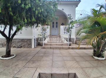 Casa · 150m² · 3 Quartos · 2 Vagas · Casa para alugar em Centro de 150.00m² com 3 Quartos, 1 Suite e 2 Garagens