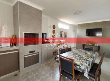 Casa · 250m² · 3 Quartos · 2 Vagas · Casa para venda em Jardim Messina de 250.00m² com 3 Quartos, 2 Suites e 2 Garagens