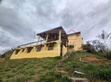 Terreno de 2 quartos, Taubaté · Chácara para venda em Barreiro de 2700.00m² com 2 Quartos, 1 Suite e 2 Garagens