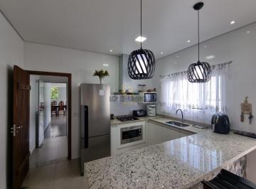 Casa en Venda de 3 quartos Chácara Recreio Vista Alegre · Casa para venda em Chácara Recreio Vista Alegre de 259.98m² com 3 Quartos, 3 Suites e 4 Garagens