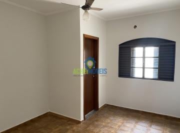 Código do Imóvel: CM1611197-28 - Imóvel anunciado por Achei Imoveis Aracatuba - · Casa para venda em Vila Industrial de 176.00m² com 3 Quartos, 2 Suites e 3 Garagens