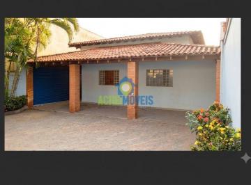 Casa de 3 quartos, Araçatuba · Casa para venda em Jardim Brasília de 174.00m² com 3 Quartos, 1 Suite e 3 Garagens