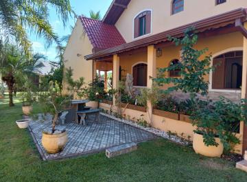 Casa en Venda de 4 quartos Est. Balneario Maria Helena Novaes · Belíssimo imóvel a 500 m da praia