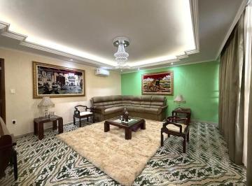 Casa de 3 quartos, Taguatinga · Linda Casa de 3 Quartos com Piscina na QNE 08 de Taguatinga