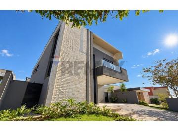 Casa · 435m² · 4 Quartos · 4 Vagas · Casa de Condomínio para venda em Alphaville de 435.00m² com 4 Quartos, 3 Suites e 4 Garagens