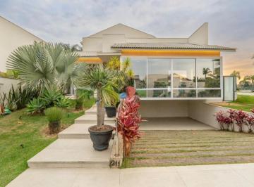 Casa · 850m² · 4 Quartos · 2 Vagas · Casa para venda e aluguel em Tamboré de 850.00m² com 4 Quartos, 4 Suites e 2 Garagens