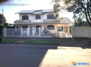 Foto 01 · Imperdível: Casa de alto padrão com 3 suítes e 4 vagas na Zona 01 de Cianorte-PR!