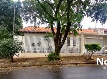 Foto 01 · Casa comercial à venda na Av Brasil, Zona 02, Cianorte-PR! 3 quartos, 2 banheiros e muito mais!