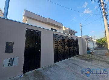 Casa · 186m² · 3 Quartos · 3 Vagas · Casa Portal dos Ipês II
