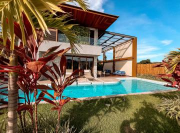 Casa de 5 quartos, Mata de São João · Locação de temporada casa em Praia do forte Bahia