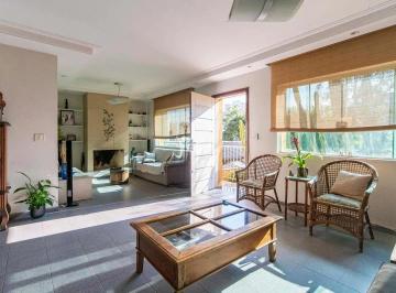 Casa · 309m² · 4 Quartos · 6 Vagas · Casa com 309m², 4 Quartos, Suíte, Jardim e 6 Vagas no Baeta Neves - São Bernardo do Campo
