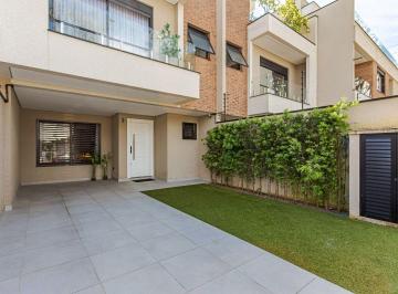 Casa de 3 quartos, Curitiba · SOBRADO DE ALTO PADRÃO NO ÁGUA VERDE - 200M² - 3 SUÍTES – ESPAÇO GOURMET