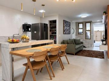 Casa de 3 quartos, Serra · CASA DE ALTO PADRÃO À VENDA | 3 QUARTOS, SUÍTE, ÁREA GOURMET E 2 VAGAS | PORTEIRA FECHADA |