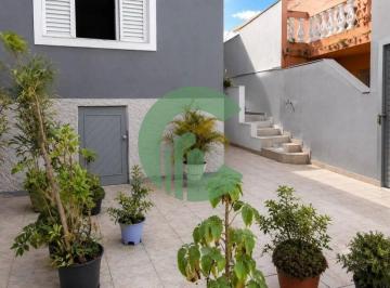 Casa · 150m² · 2 Quartos · 3 Vagas · Casa assobradada a 200 metros da Rua Carijós