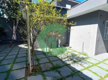 Comercial · 252m² · 3 Quartos · 4 Vagas · Casa térrea na Vila Gilda
