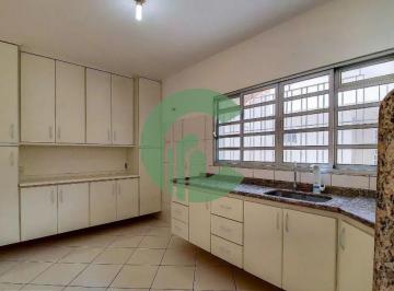 Casa · 191m² · 4 Quartos · 4 Vagas · Sobrado á Venda com 252m² - 4 Quartos