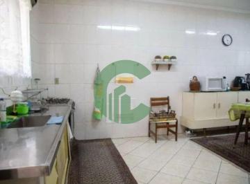 Casa · 239m² · 3 Quartos · 5 Vagas · Casa com 3 Quartos e 2 banheiros à Venda, 239 m² por R$ 1.100.000