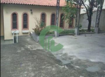 Casa · 182m² · 2 Quartos · 6 Vagas · Casa Térrea no Jardim do Estádio Próxima à R. Carijós