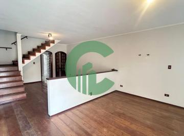 Casa · 237m² · 3 Quartos · 5 Vagas · Sobrado a 650 metros da Padaria Palácio do Pão