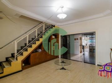 Casa · 155m² · 2 Quartos · 2 Vagas · Sobrado a 130 metros da Av. Prestes Maia
