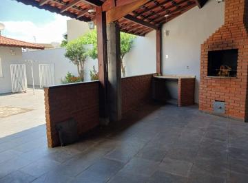 Casa de 3 quartos, Valinhos · Sobrado à venda na Vila Genoveva, Valinhos - 260 m², 3 quartos, 1 suíte e 4 vagas
