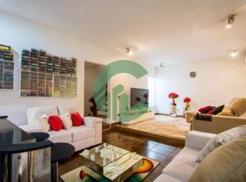 Casa · 289m² · 4 Quartos · 6 Vagas · Confortável sobrado a 700 metros do Shopping ABC!!!