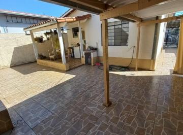 Casa de 2 quartos, Campinas · Casa à venda no Jardim Garcia, Campinas - 75 m², 2 quartos, 1 suíte, área gourmet e 3 vagas