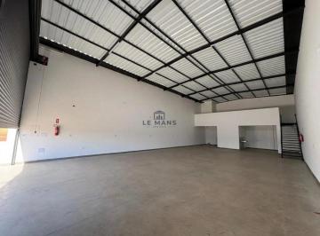 Comercial · 230m² · 3 Vagas · Barracão para alugar no bairro Garças em Piracicaba/SP