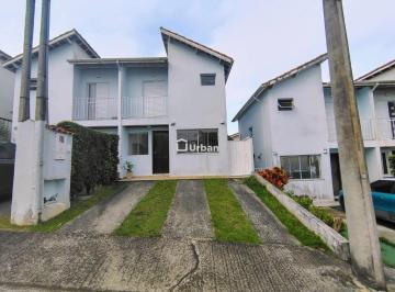 Casa · 65m² · 2 Quartos · 2 Vagas · Casa para alugar em Centro de 65.00m² com 2 Quartos, 2 Suites e 2 Garagens