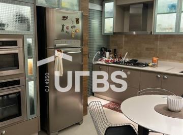 Apartamento · 126m² · 3 Quartos · 2 Vagas · Lindo apartamento de 126m2 Andar alto no centro da cidade 100% mobiliado
