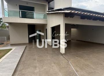 Casa · 300m² · 5 Quartos · 3 Vagas · Sobrado amplo na ARSO 22 | 300 m² construídos, 5 quartos e 3 suítes